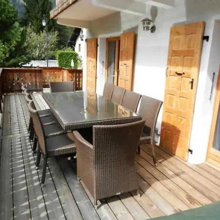 Chalet Ideal For Families With Jacuzzi And Sauna